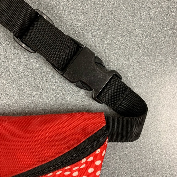 USED-Disney Minnie Mouse Zippered Waist Pack Belly Bag - Picture 4 of 7